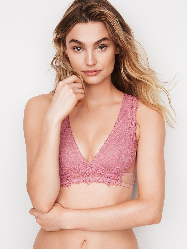 Roosmarijn de Kok featured in  the Victoria\'s Secret catalogue for Spring/Summer 2018