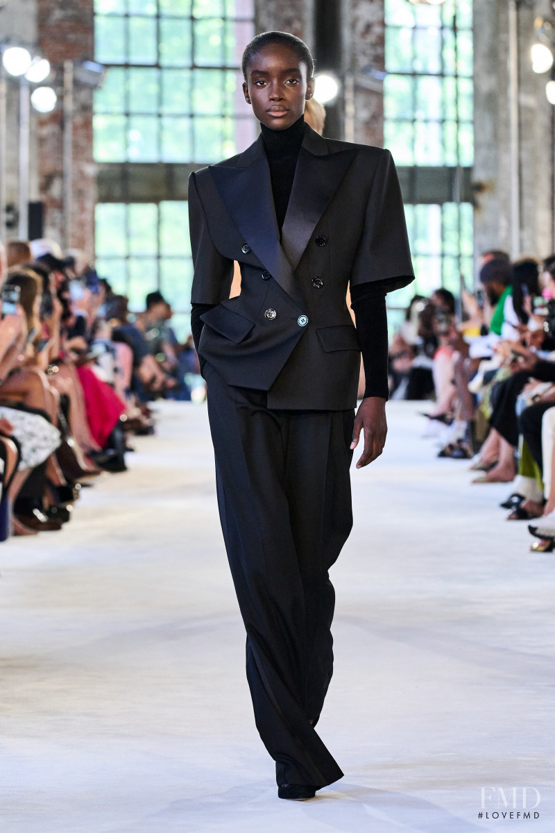 Alexandre Vauthier fashion show for Autumn/Winter 2022