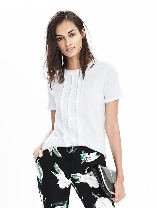 Gizele Oliveira featured in  the Banana Republic catalogue for Summer 2016