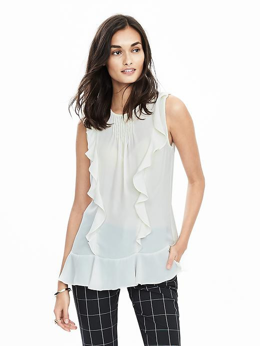 Gizele Oliveira featured in  the Banana Republic catalogue for Summer 2016