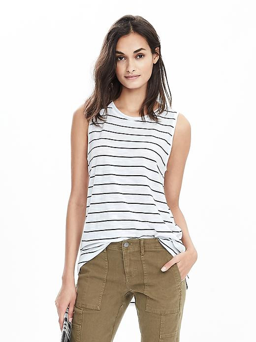 Gizele Oliveira featured in  the Banana Republic catalogue for Summer 2016