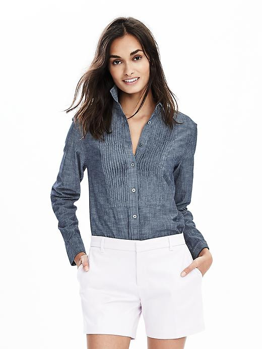 Gizele Oliveira featured in  the Banana Republic catalogue for Summer 2016