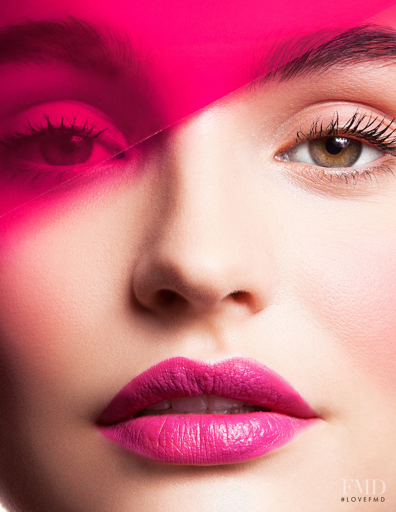 Roosmarijn de Kok featured in  the Clinique advertisement for Spring/Summer 2015