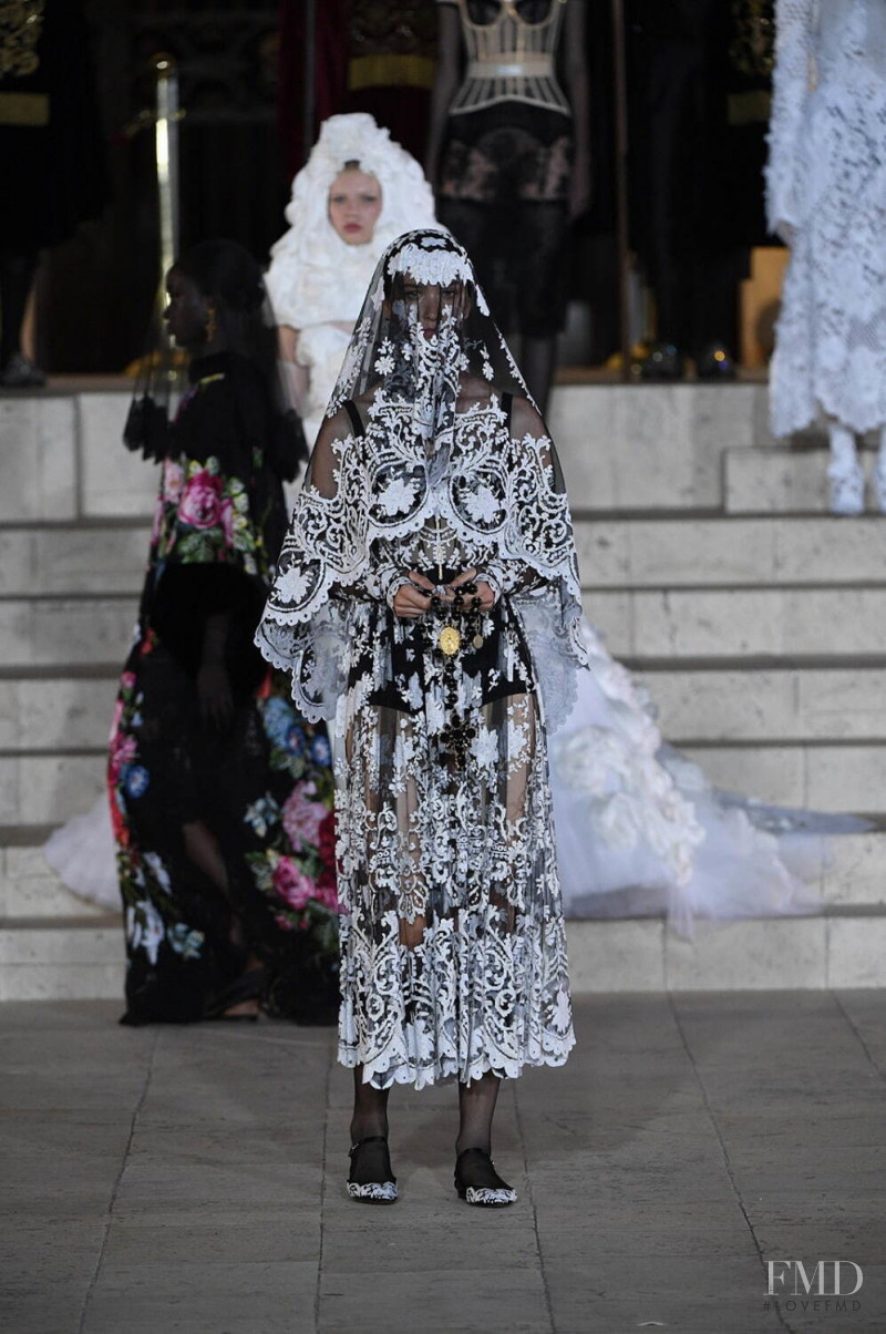 Dolce & Gabbana Alta Moda fashion show for Autumn/Winter 2022