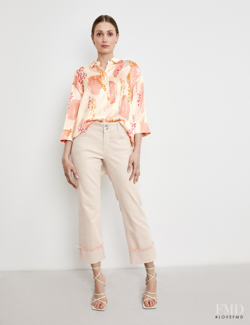 Karoline Seul featured in  the Taifun by Gerry Weber catalogue for Pre-Fall 2022