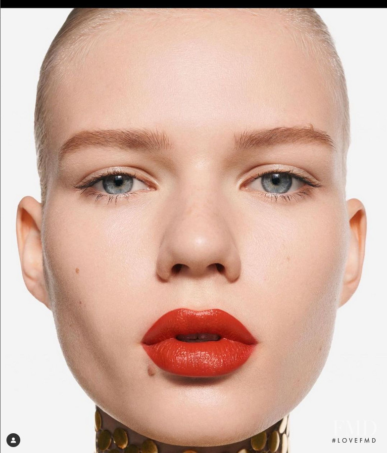 Paula Rudevica featured in  the Burberry Beauty advertisement for Spring/Summer 2022