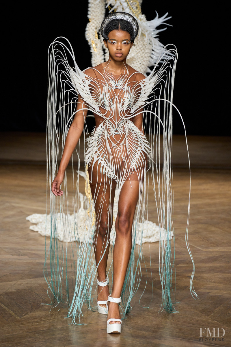 Iris Van Herpen fashion show for Autumn/Winter 2022