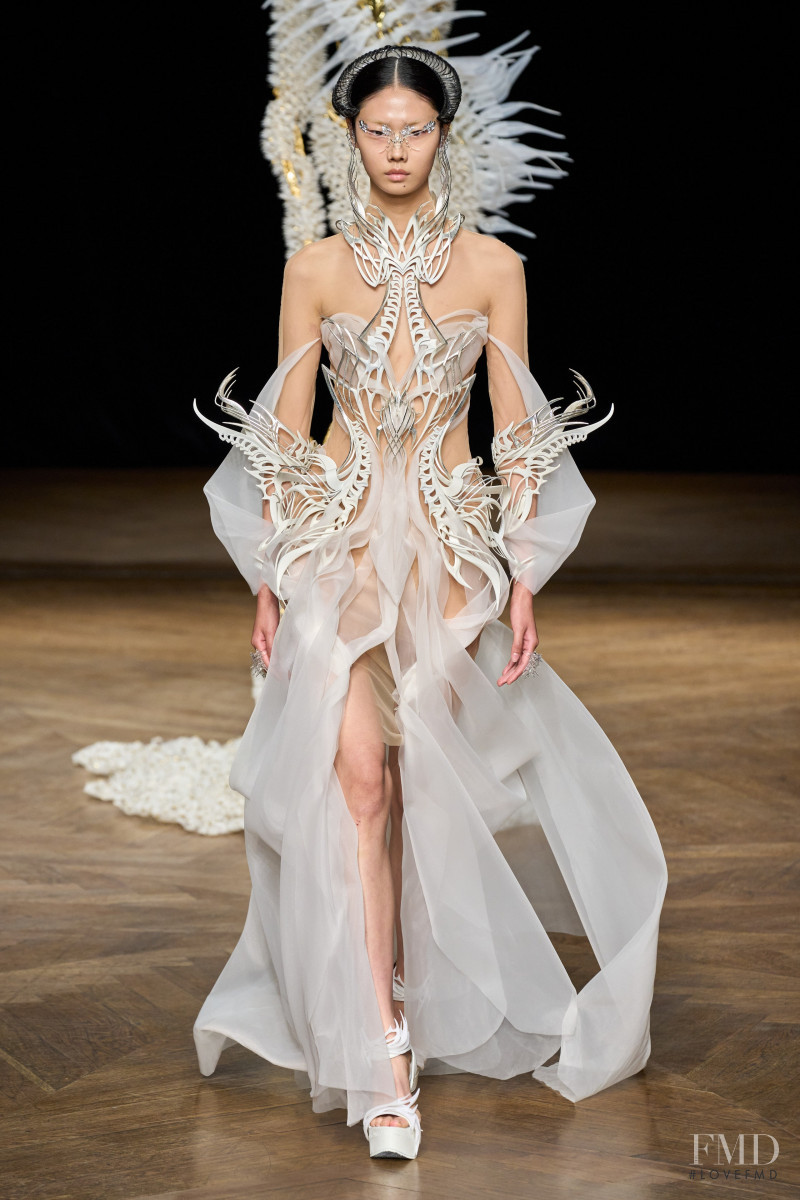 Iris Van Herpen fashion show for Autumn/Winter 2022