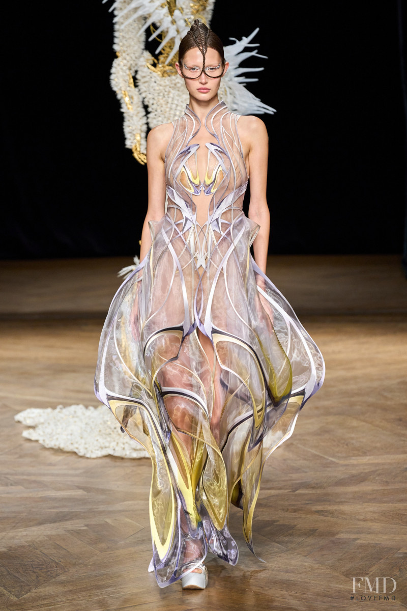 Iris Van Herpen fashion show for Autumn/Winter 2022