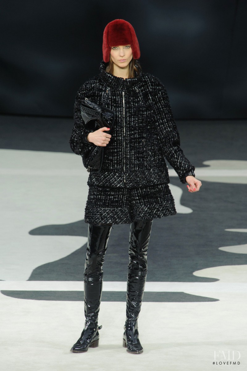 Kati Nescher featured in  the Chanel fashion show for Autumn/Winter 2013