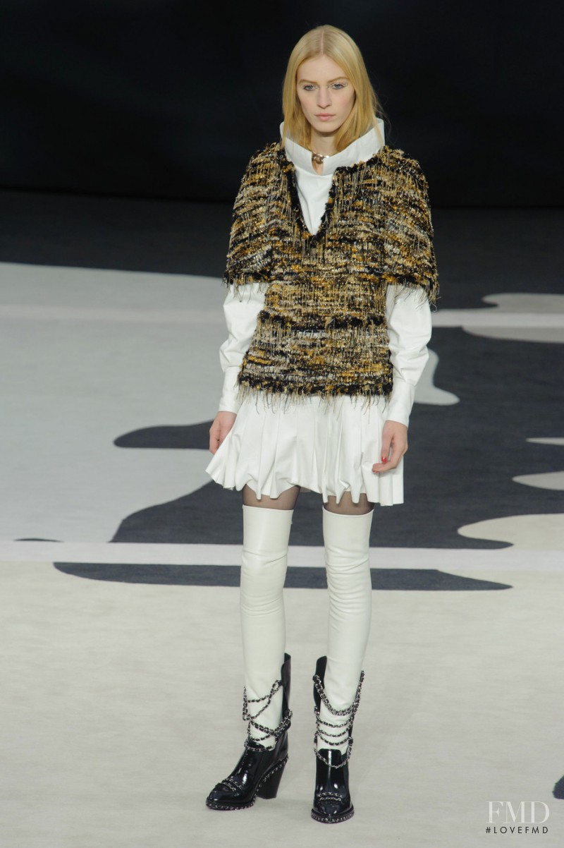 Julia Nobis featured in  the Chanel fashion show for Autumn/Winter 2013