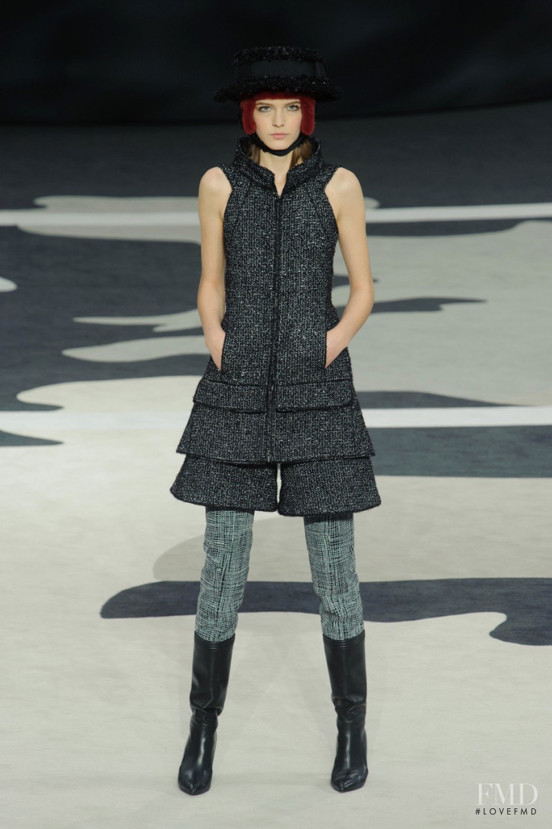 Zlata Mangafic featured in  the Chanel fashion show for Autumn/Winter 2013