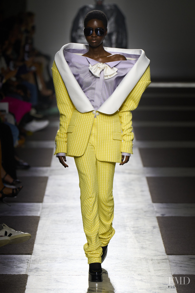 Viktor & Rolf fashion show for Autumn/Winter 2022