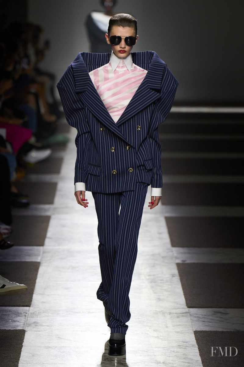 Viktor & Rolf fashion show for Autumn/Winter 2022