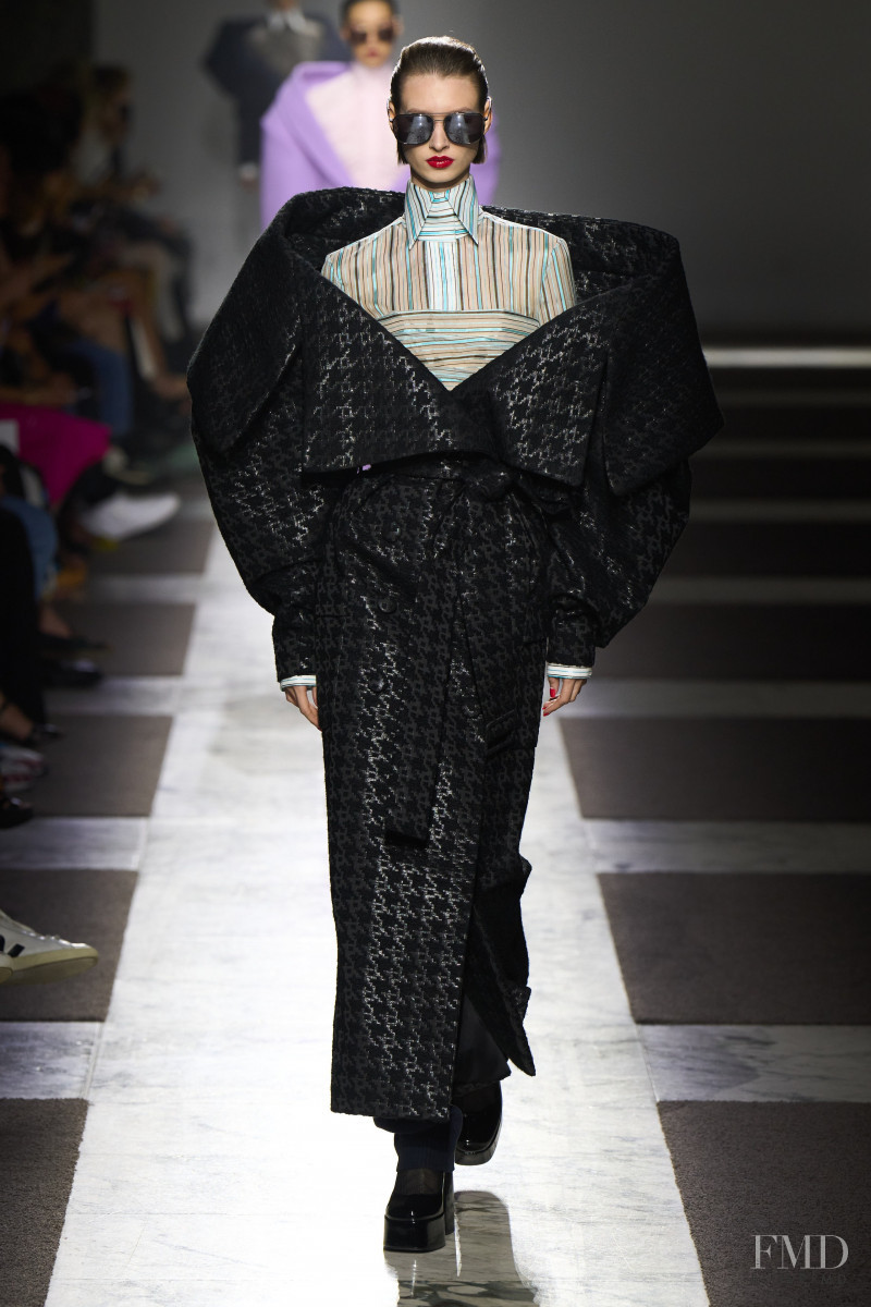 Viktor & Rolf fashion show for Autumn/Winter 2022