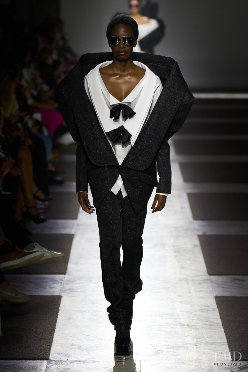 Viktor & Rolf fashion show for Autumn/Winter 2022