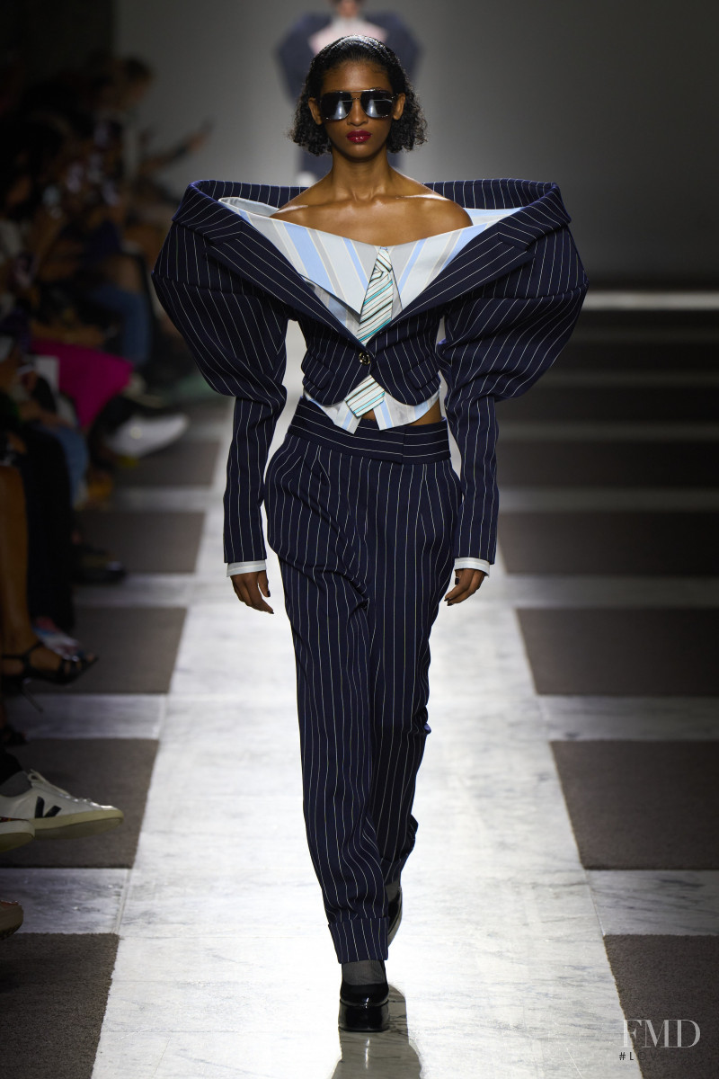 Viktor & Rolf fashion show for Autumn/Winter 2022