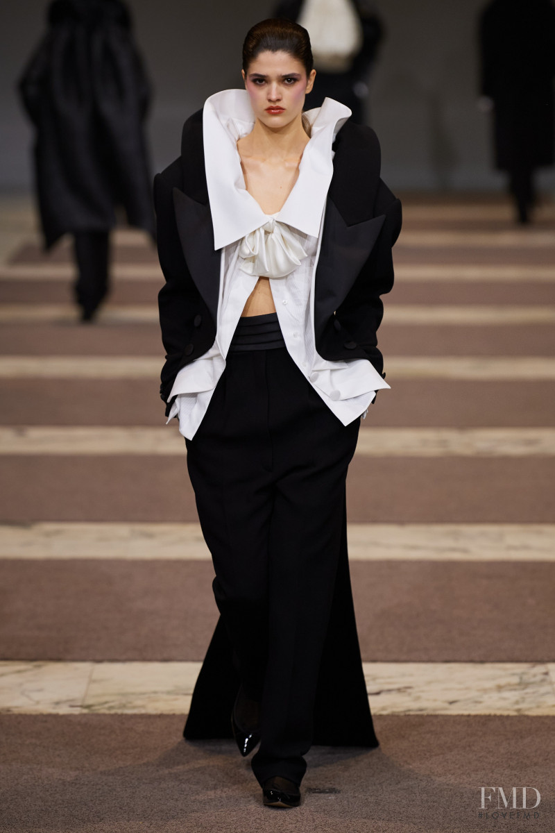 Viktor & Rolf fashion show for Autumn/Winter 2022