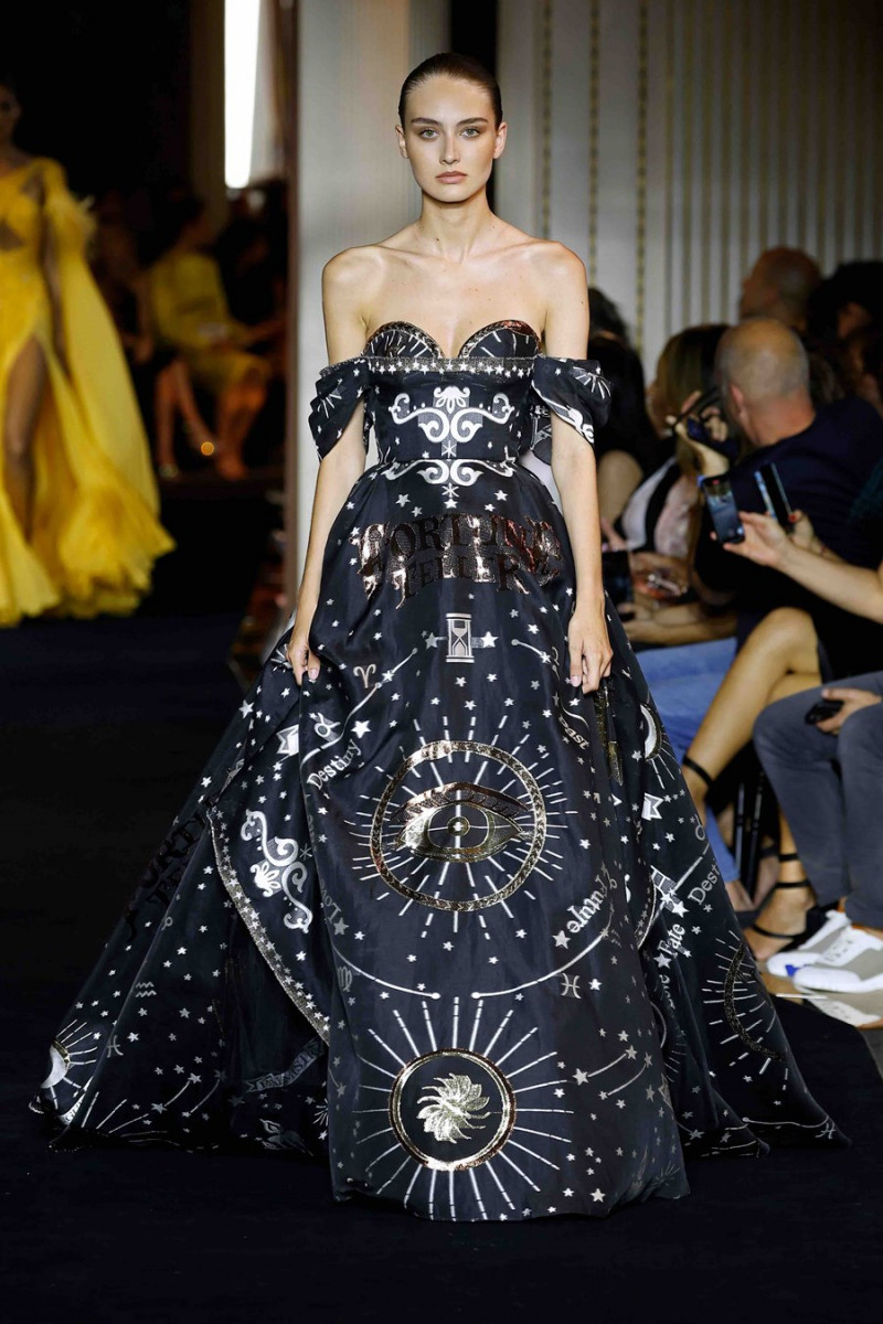 Zuhair Murad fashion show for Autumn/Winter 2022