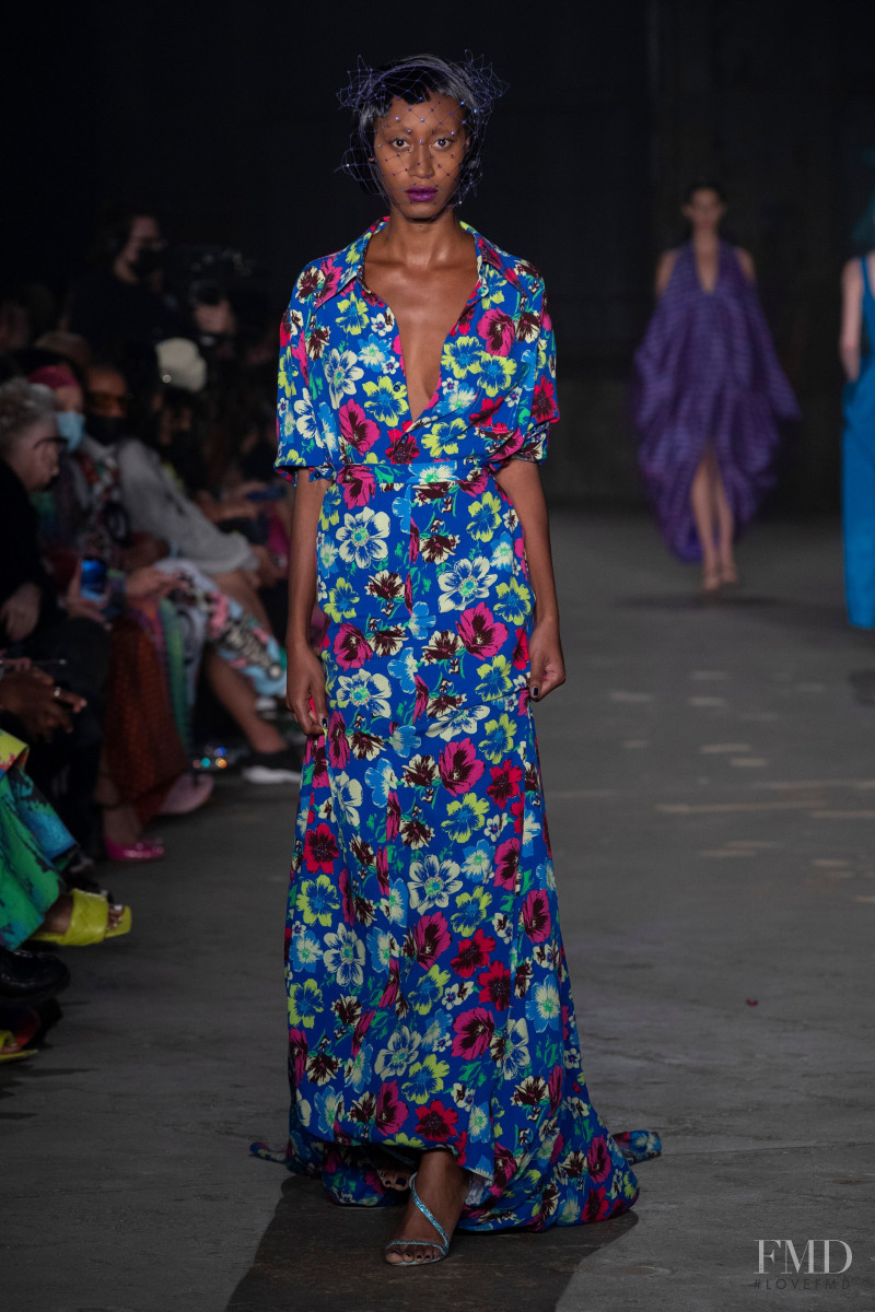 Christopher John Rogers fashion show for Resort 2023