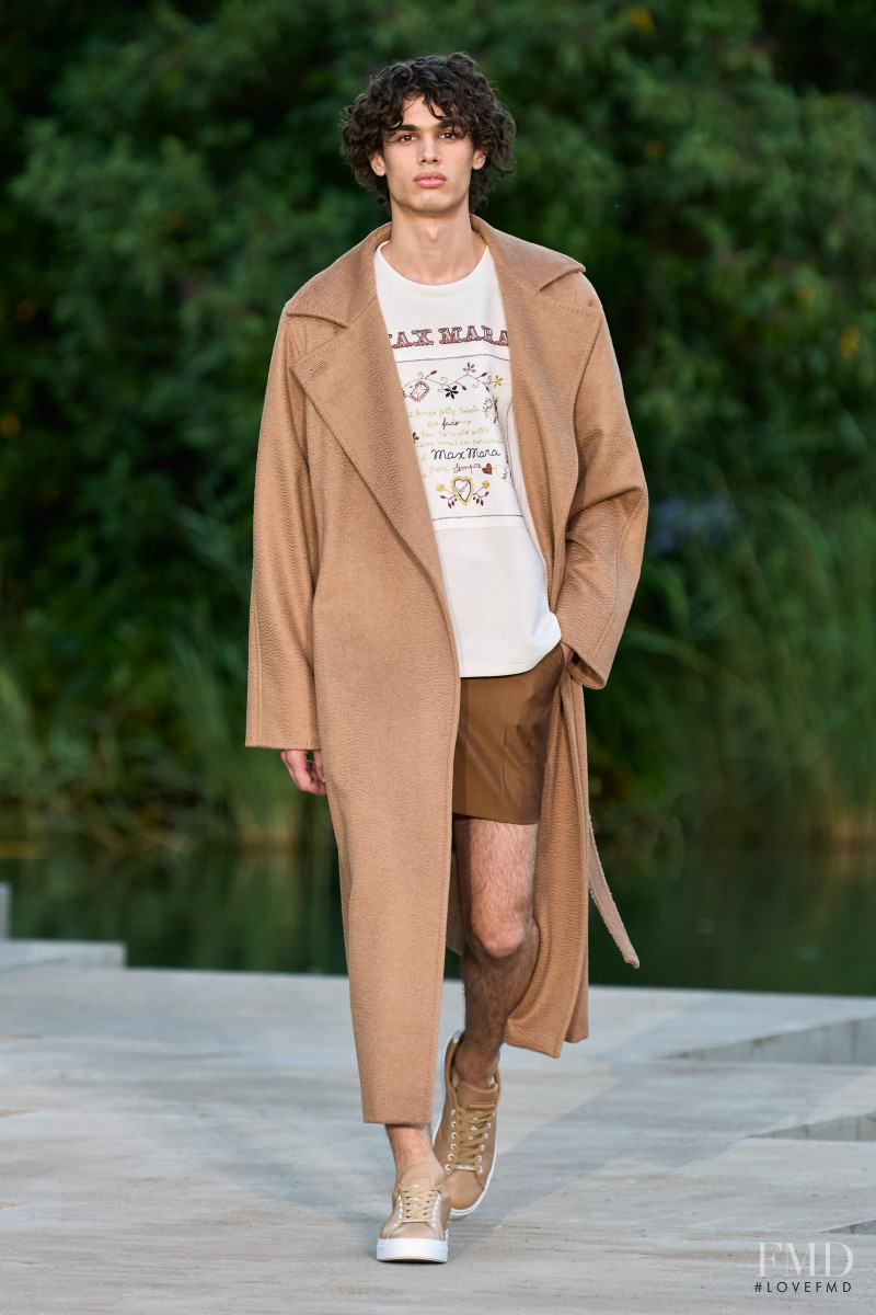 Max Mara fashion show for Autumn/Winter 2023