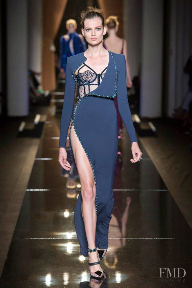 Bette Franke featured in  the Atelier Versace fashion show for Autumn/Winter 2013