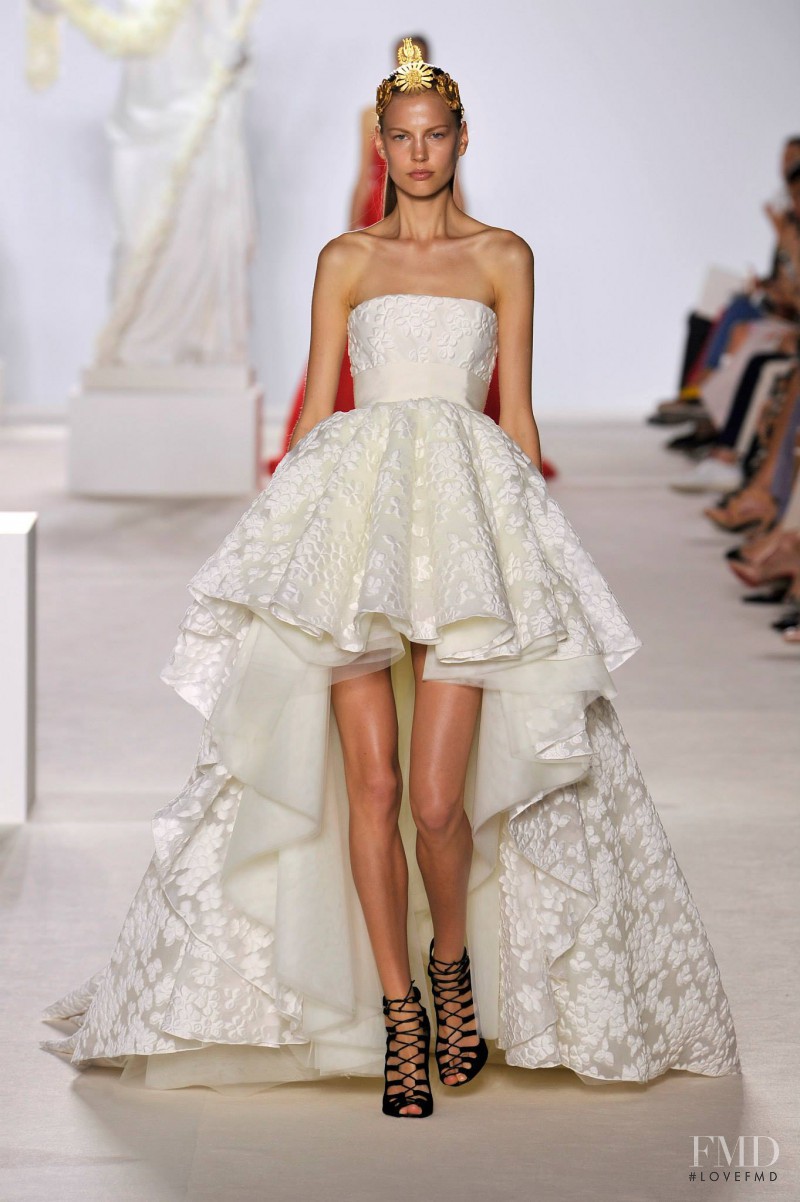 Elisabeth Erm featured in  the Giambattista Valli Haute Couture fashion show for Autumn/Winter 2013