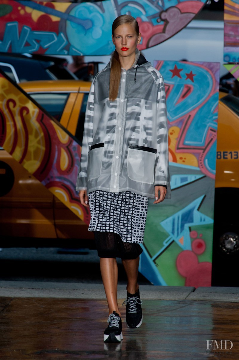 Elisabeth Erm featured in  the DKNY fashion show for Spring/Summer 2014