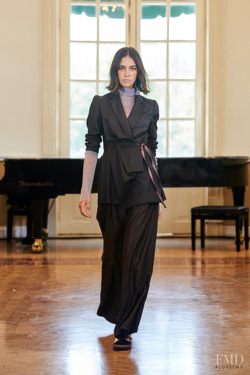 Julia Ardon featured in  the Sandra Weil fashion show for Autumn/Winter 2022
