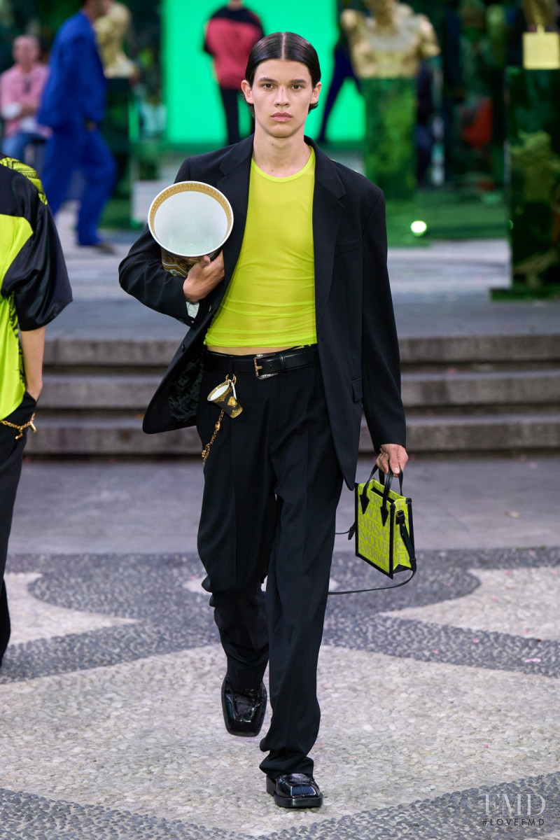 Versace fashion show for Spring/Summer 2023