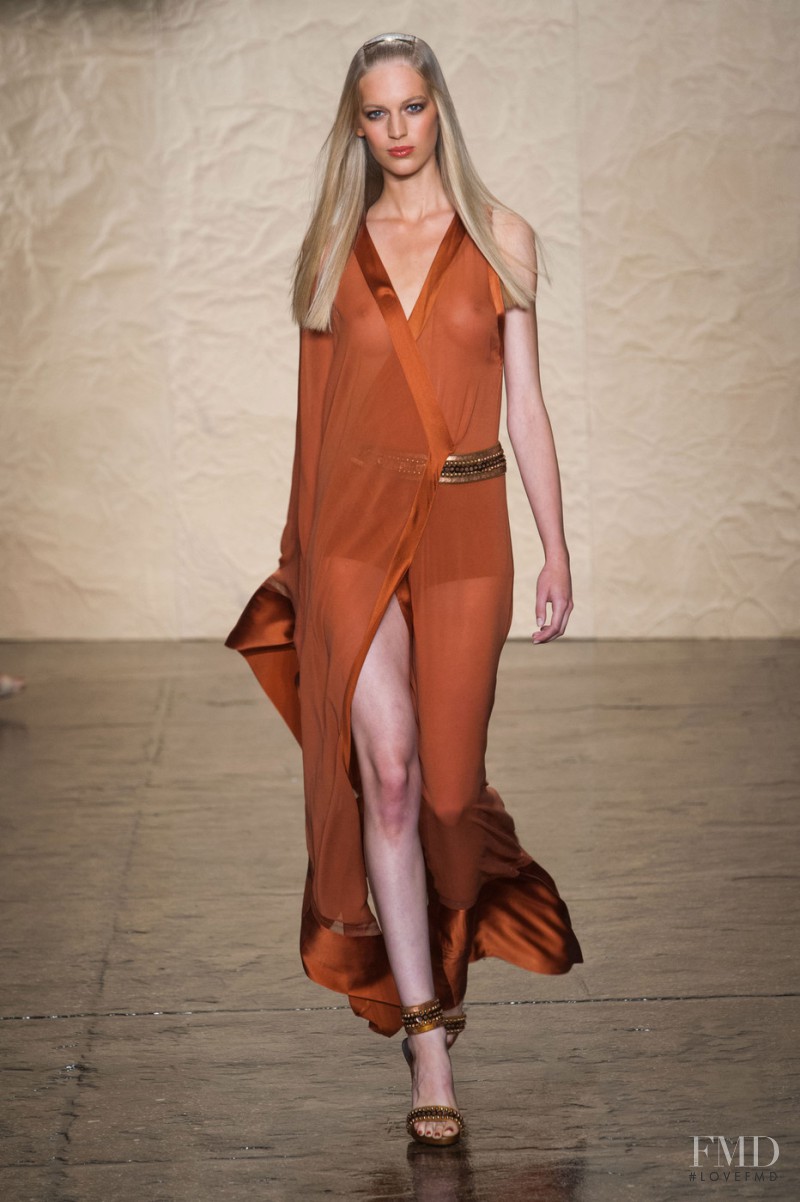 Vanessa Axente featured in  the Donna Karan New York fashion show for Spring/Summer 2014