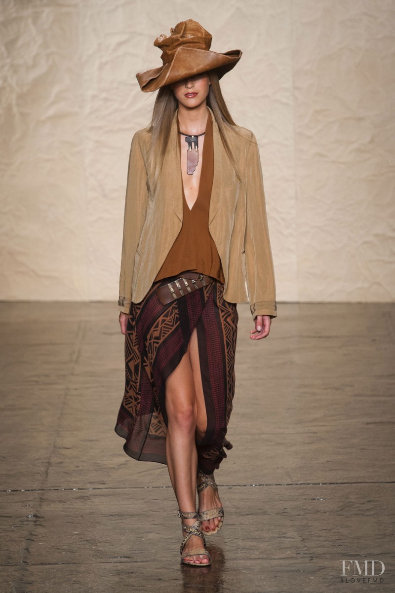 Mirte Maas featured in  the Donna Karan New York fashion show for Spring/Summer 2014