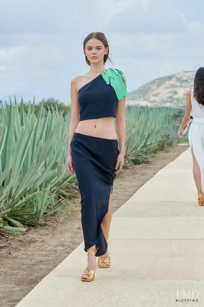 Victoria Villezcas featured in  the Kris Goyri fashion show for Spring/Summer 2023