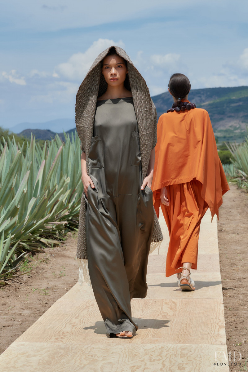 Natalia Rodriguez featured in  the Julia Y Renata fashion show for Spring/Summer 2023