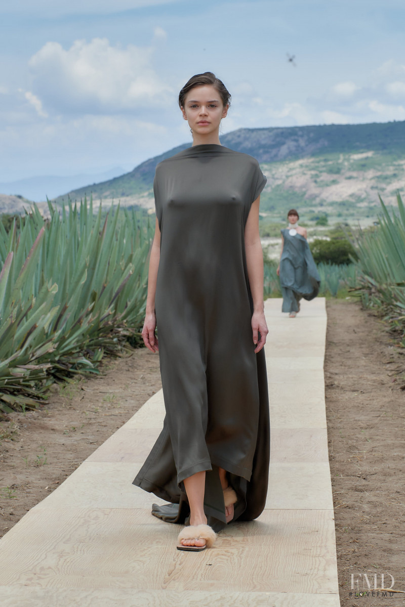 Victoria Villezcas featured in  the Julia Y Renata fashion show for Spring/Summer 2023