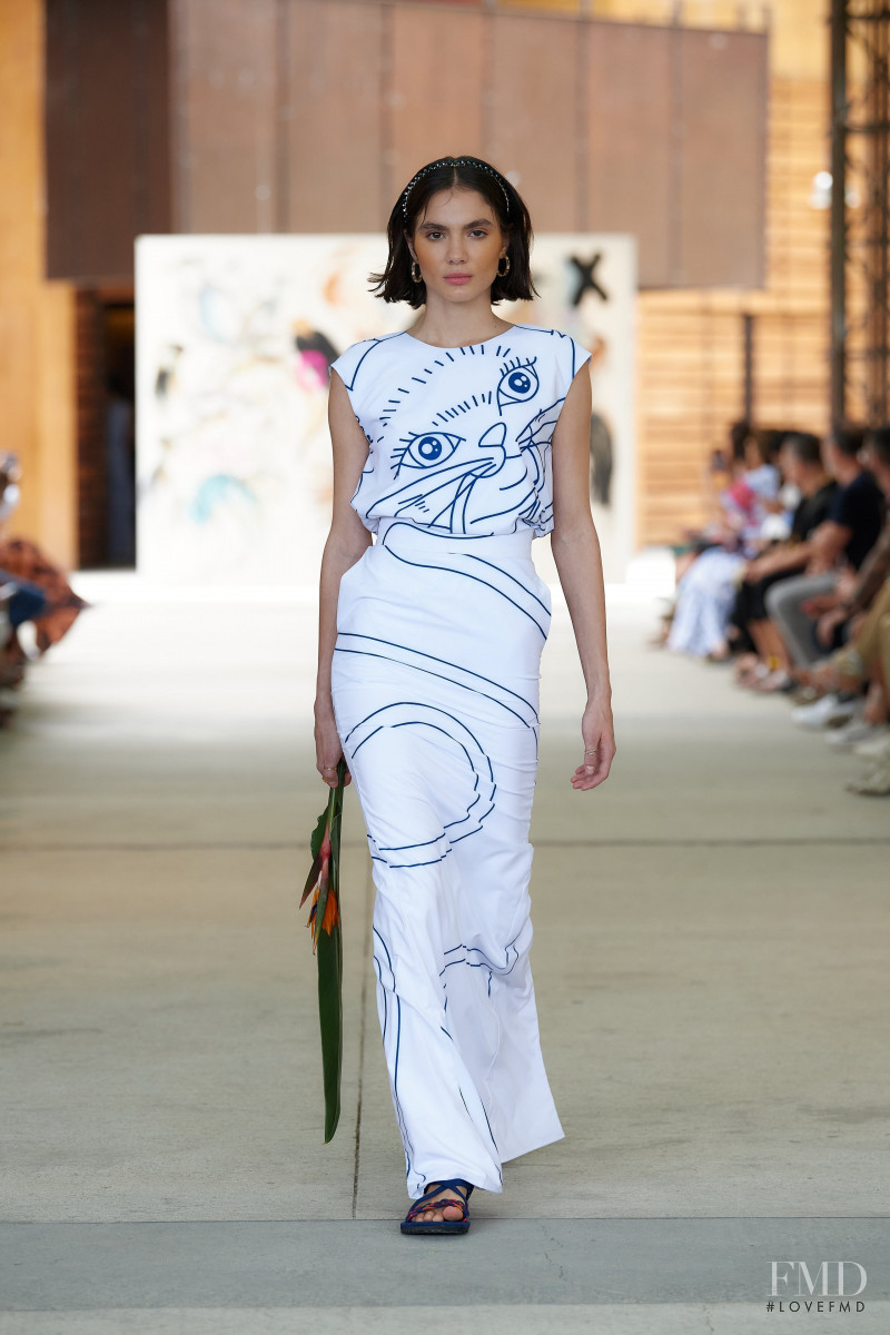 Jess Salgado featured in  the Pompi Garcia fashion show for Spring/Summer 2023