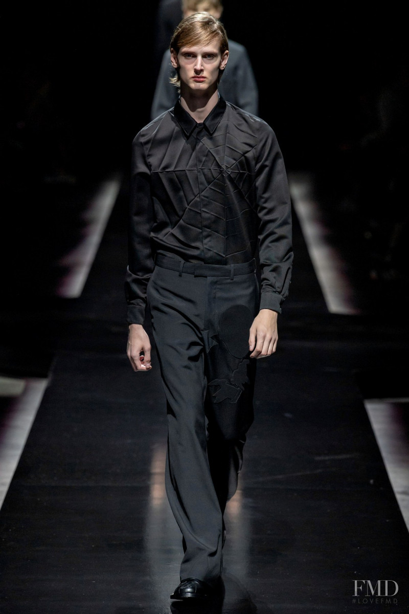 Undercover I Hold A Beast, An Angel And A Madman In Me fashion show for Spring/Summer 2020