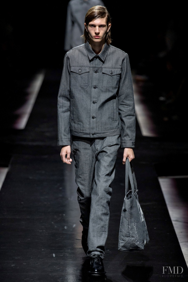 Undercover I Hold A Beast, An Angel And A Madman In Me fashion show for Spring/Summer 2020