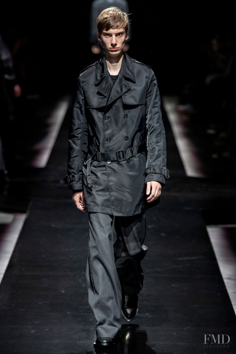 Undercover I Hold A Beast, An Angel And A Madman In Me fashion show for Spring/Summer 2020