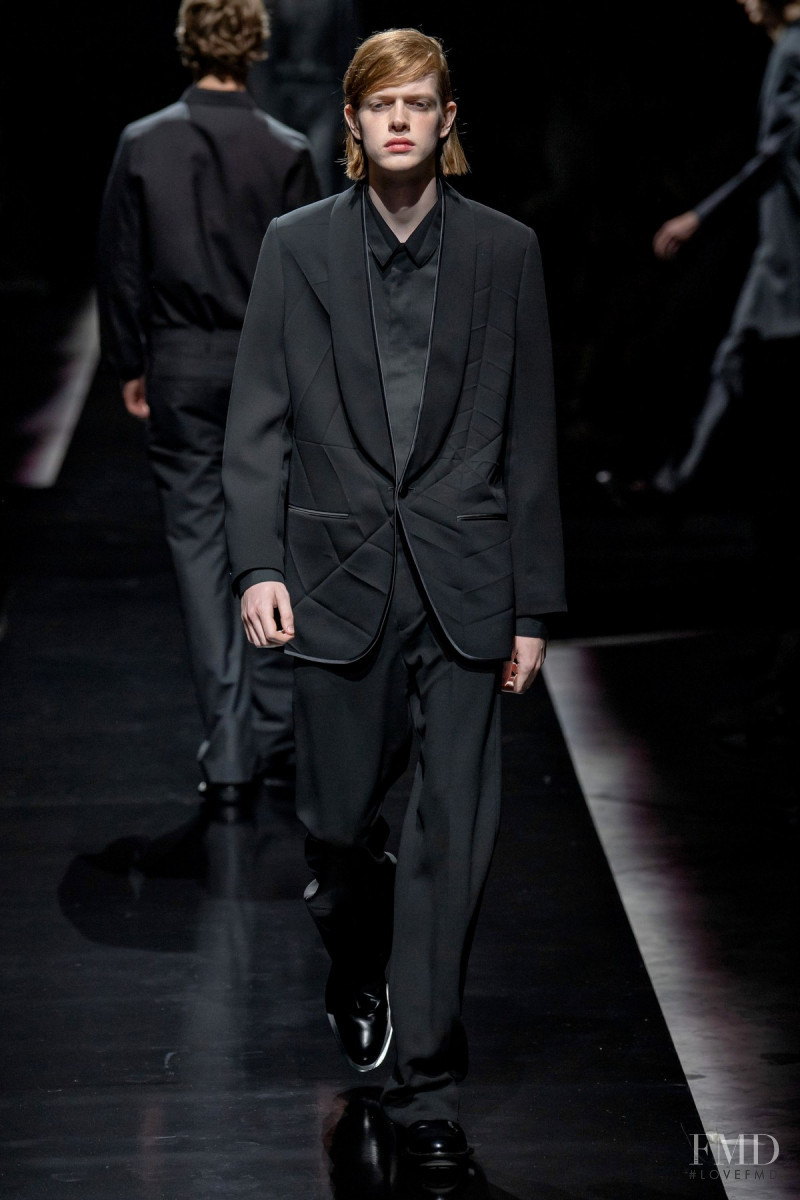 Undercover I Hold A Beast, An Angel And A Madman In Me fashion show for Spring/Summer 2020