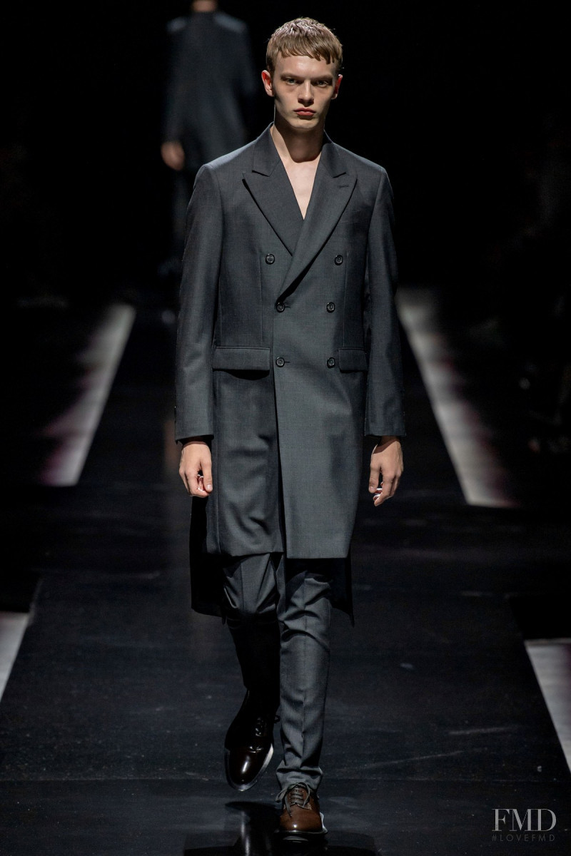Undercover I Hold A Beast, An Angel And A Madman In Me fashion show for Spring/Summer 2020