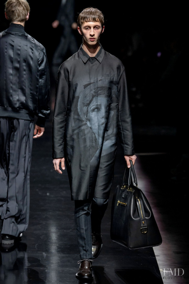Undercover I Hold A Beast, An Angel And A Madman In Me fashion show for Spring/Summer 2020