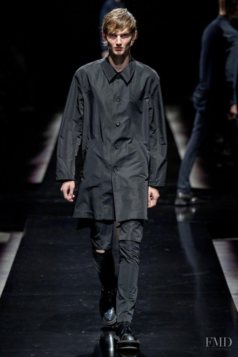 Undercover I Hold A Beast, An Angel And A Madman In Me fashion show for Spring/Summer 2020
