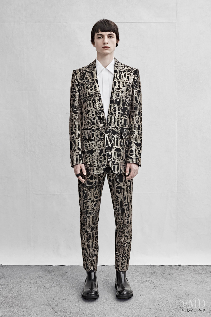 Alexander McQueen lookbook for Spring/Summer 2023