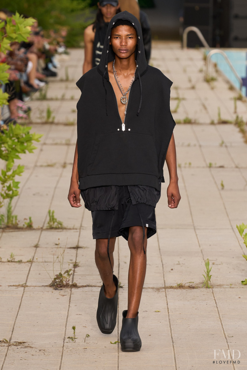 Alyx Studio fashion show for Spring/Summer 2023