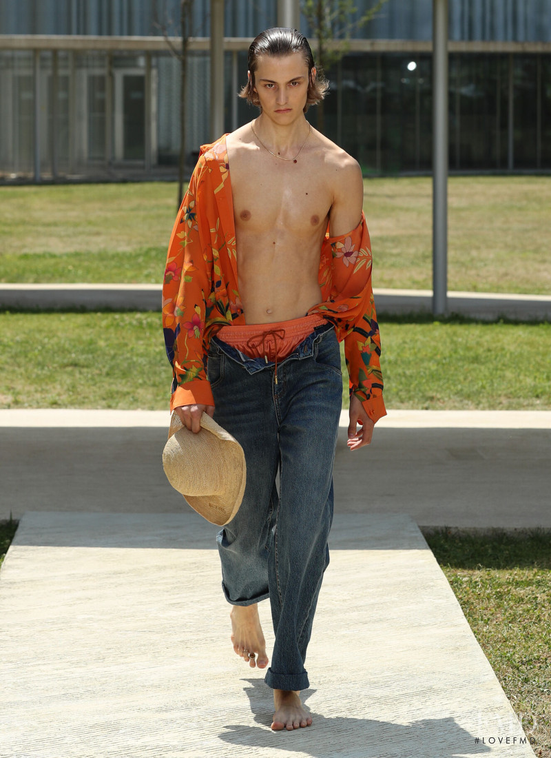 Etro fashion show for Spring/Summer 2023