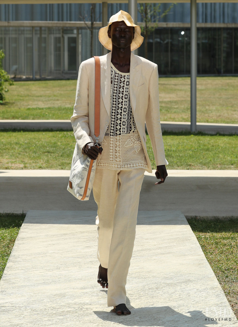 Etro fashion show for Spring/Summer 2023