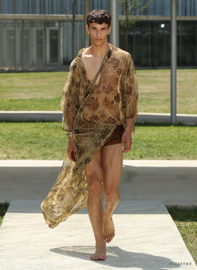 Etro fashion show for Spring/Summer 2023