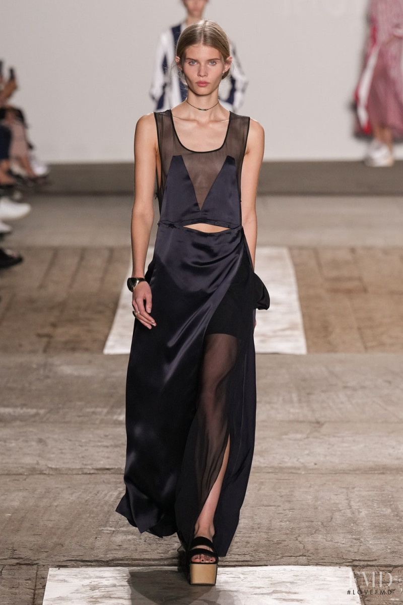 Ida Heiner featured in  the Ports 1961 fashion show for Spring/Summer 2023