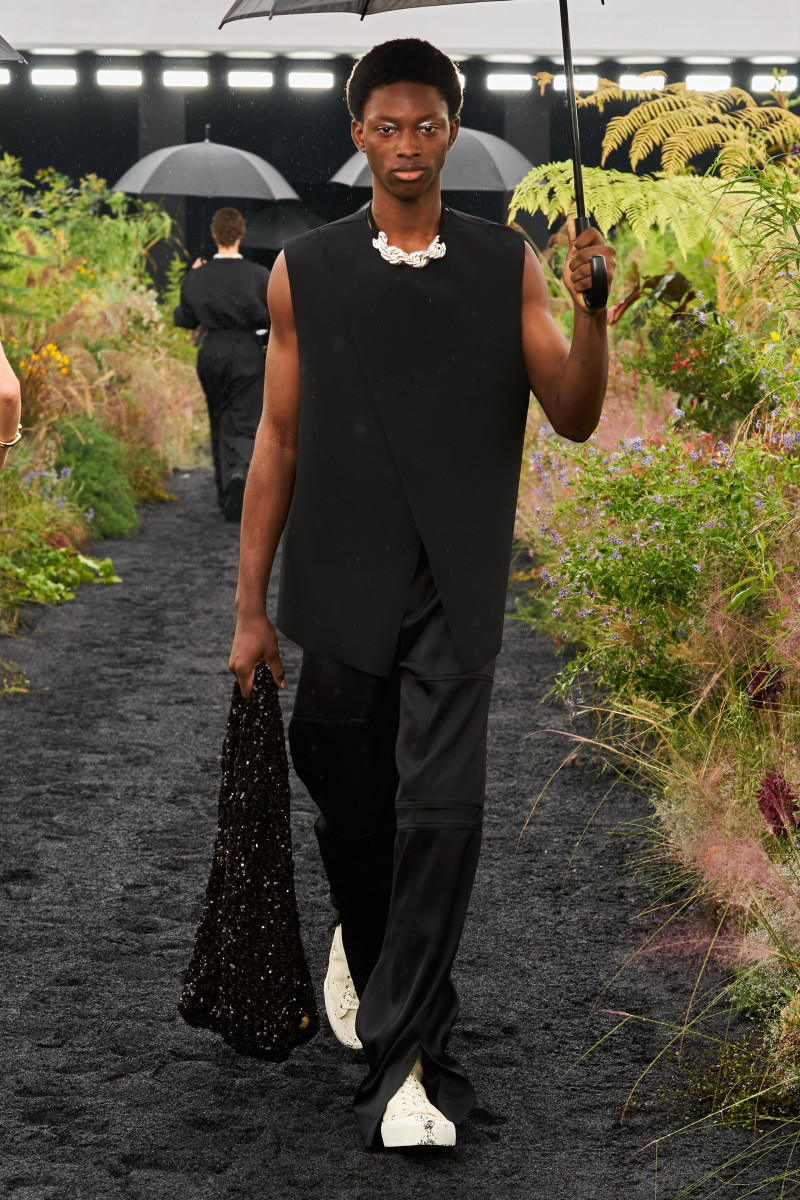 Nonso Ojukwu featured in  the Jil Sander fashion show for Spring/Summer 2023